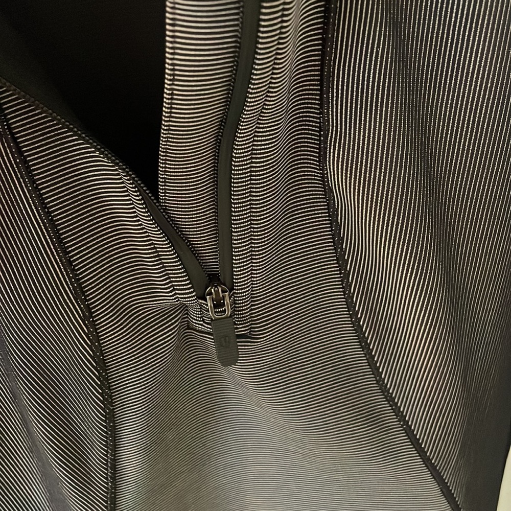 Lululemon Half Zip - image 3